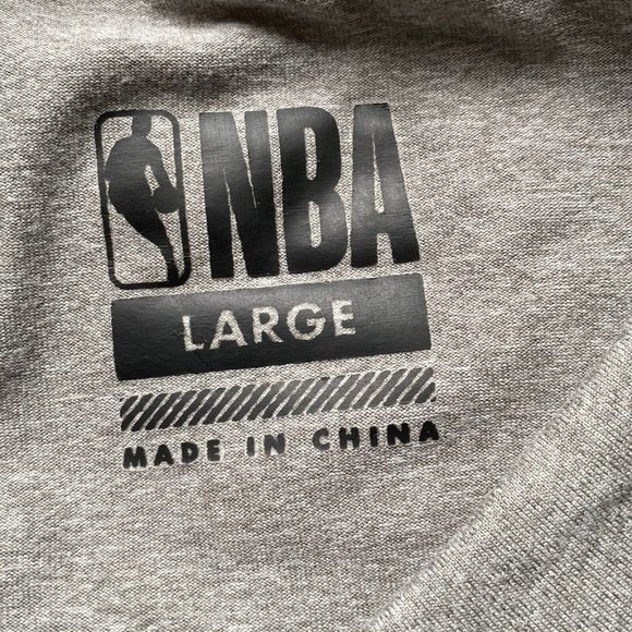 NWT NBA Mens Gray Spell Out Word/Logo Long Sleeve Crew Neck T Shirt Size Large L - Picture 10 of 15